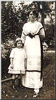 Emma Liernut et sa fille Dora, vers 1890