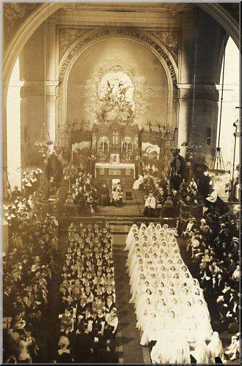 Ste-Marie-des-Batignolles : communion solennelle, annes 1940