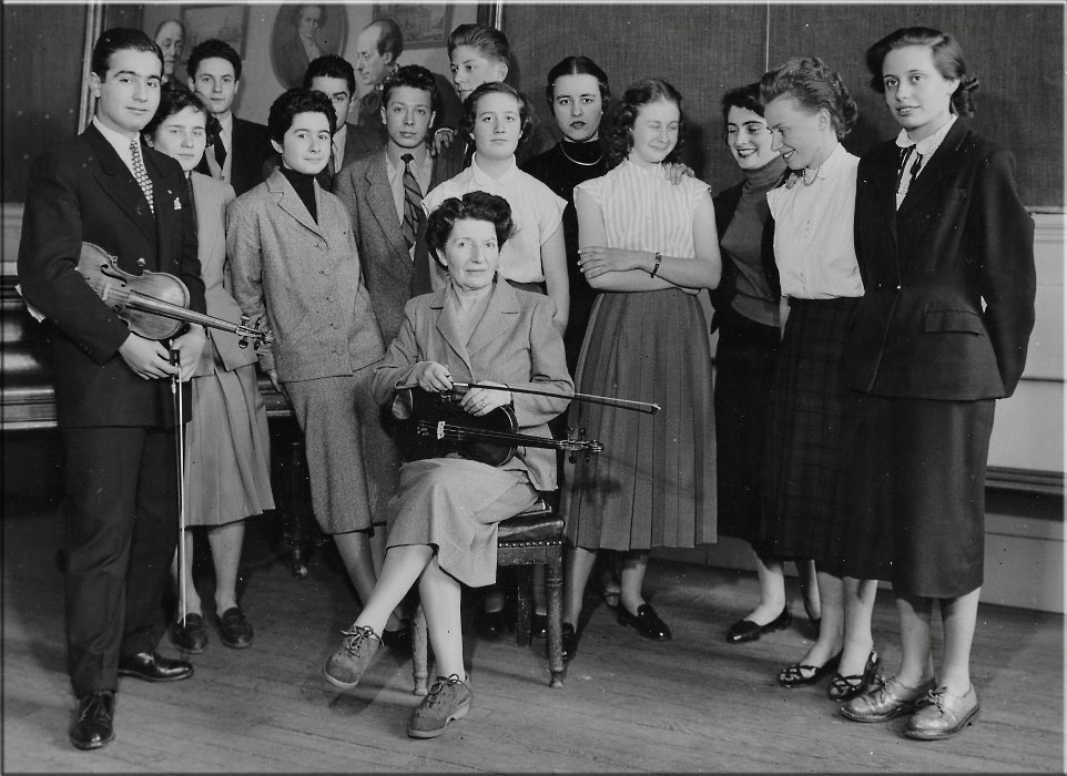 1952-1953, classe de violon de Line Talluel au CNSMP
