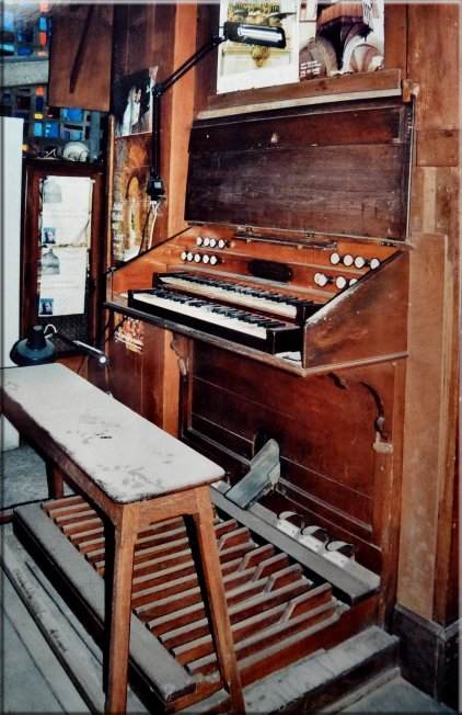 Console de l'orgue de l'glise Notre-Dame-de-Lourdes de Casablanca