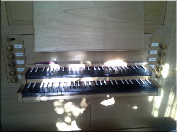 Orgue de salon dAndr Isoir install dans sa maison de Palaiseau