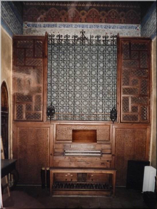 Orgue de salon install dans le riad de Mme Denise Masson  Marrakech 