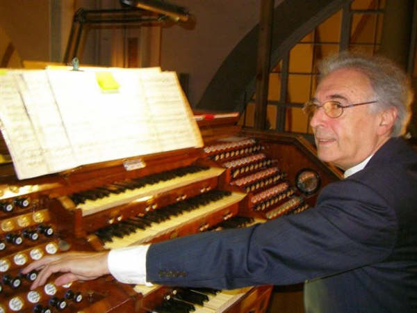 Michel Pinte  l'orgue Walker de la cathdrale de Riga (Lettonie), le 29 aot 2007