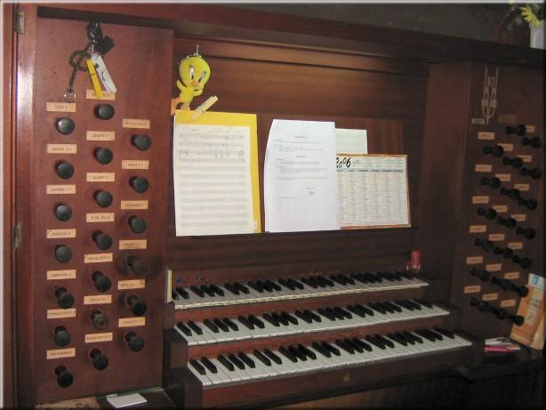 Pointe-à-Pitre, orgue actuel de la cathédrale Saint-Pierre et Saint-Paul