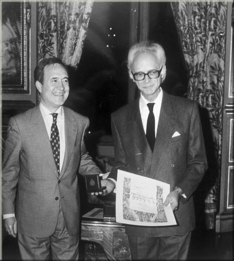 Remise de la Mdaille de vermeil de la Ville de Paris  Lon Souberbielle par Jean Tiberi, alors Maire