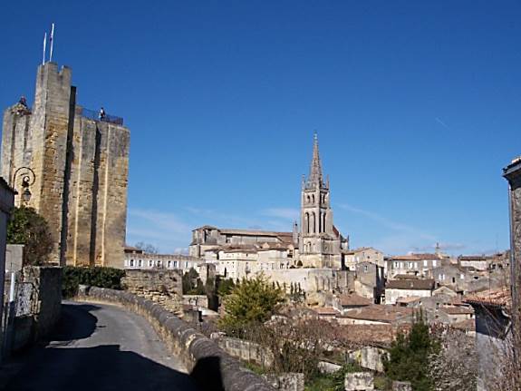 St-Emilion: Tour du Roi, clocher, collgiale - © Marie-Ccile de la Montagne