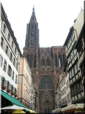 Strasbourg : cathdrale Notre-Dame, grand-orgue suspendu Alfred Kern (1981) dans buffet du XVe sicle, et orgue de chur Joseph Merklin, 1878