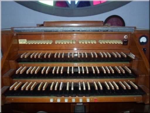 Claviers du Grand-orgue de tribune de la cathdrale Notre-Dame de Tanger