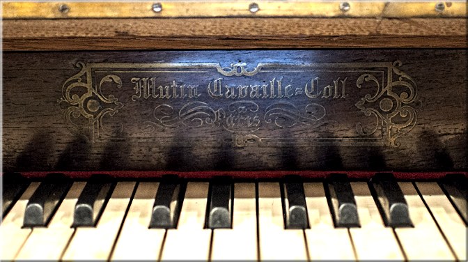 Plaque du facteur d'orgue, cathdrale de Tunis