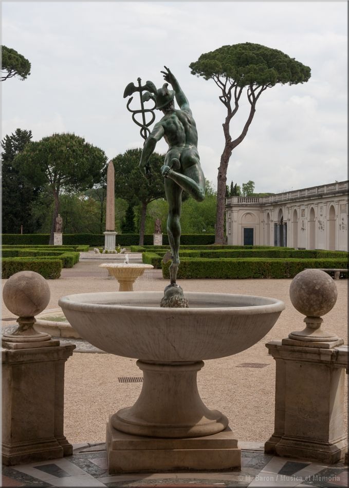 Le Mercure de Giambologna (16e sicle, copie du 19e)