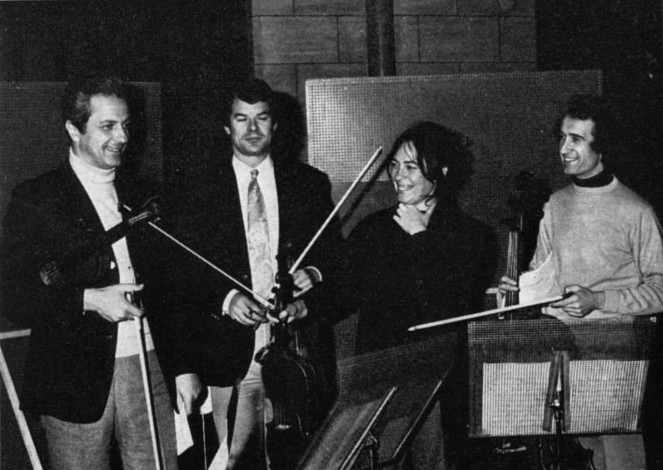 Le Quatuor de Paris, vers 1973. De gauche  droite : Luben Yordanoff, Jean-Louis Ollu, Davia Binder et Guy Besnard