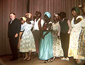 Jean Giraudeau aprs une reprsentation de Porgy and Bess, en 1964.