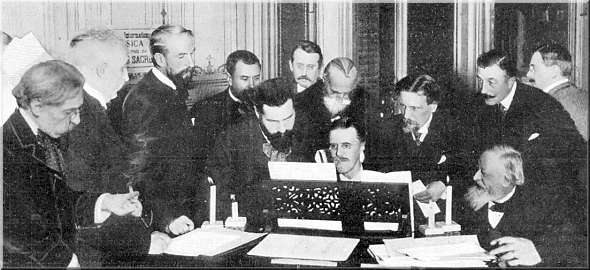 Jury de la section Musique Sacre runi en novembre 1903.